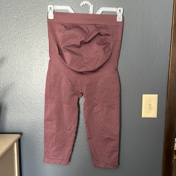 Blanqi Maternity Belly Support Capri Leggings Mauve Size XL - Picture 1 of 4